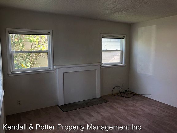 2nd image of 936 38th Ave APT 4