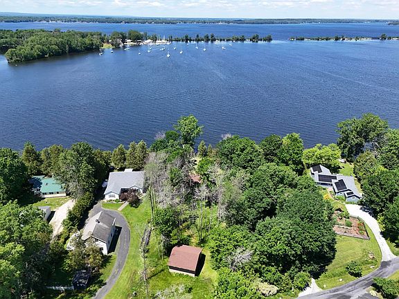 3rd image of 135 Savage Point North