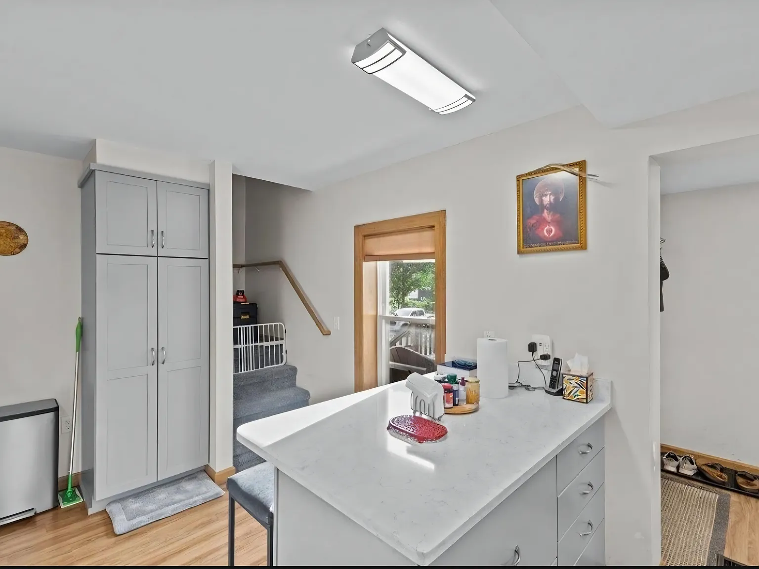 2 bed, 1000 sqft, $2,000 — Photo 2