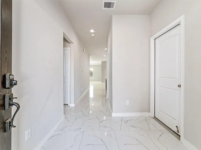 5502 Creekside Ridge Trl — Photo 4