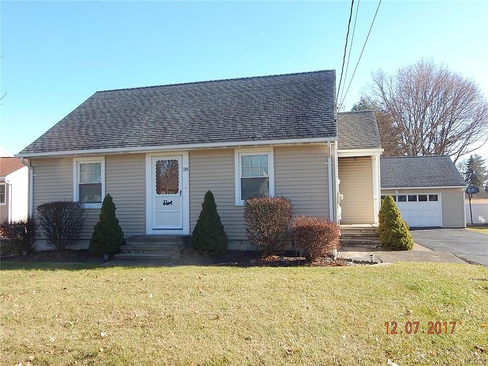 1st image of 28 Tanneyanns Ln