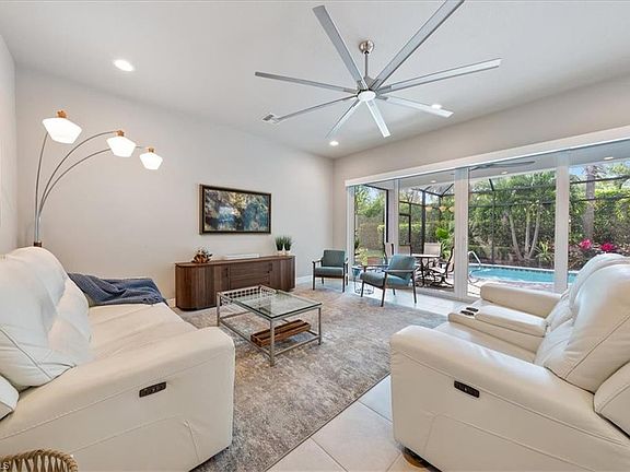 3rd image of 28422 Capraia Dr