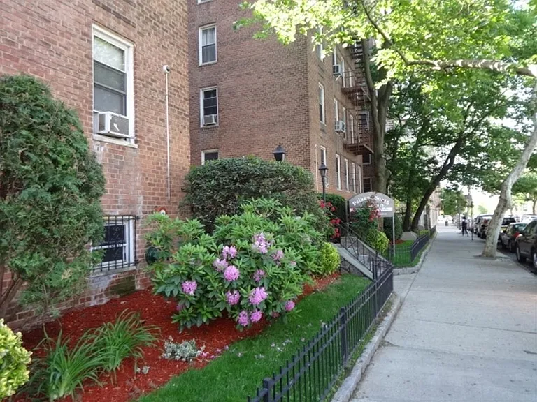 2102 Holland Ave #1D — Photo 14