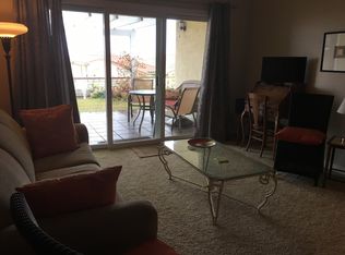 6709 Hyacinth Cir, Carlsbad, CA 92011