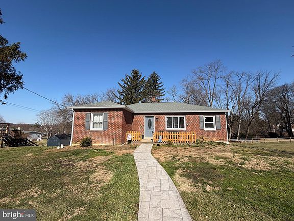 2nd image of 157 Jimanna Rd