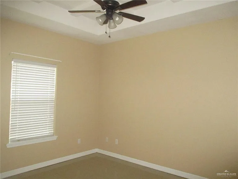 2601 E Franklin Ave #3 — Photo 3