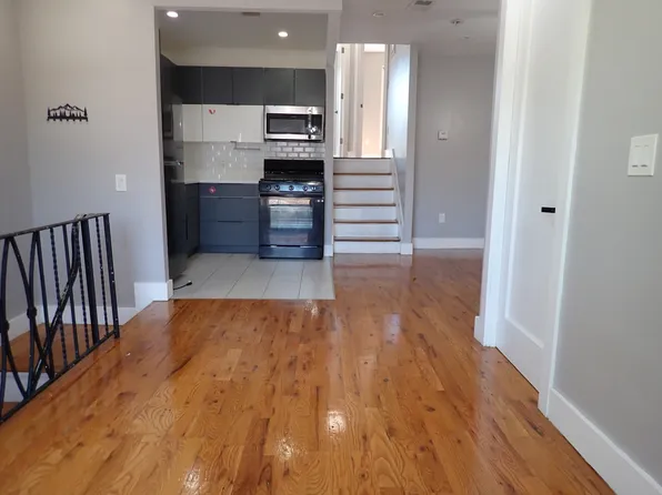 203 Crystal Street image 2 of 11