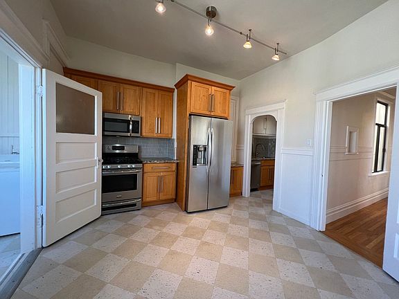 4th image of 1814-1818 Mason St #1814