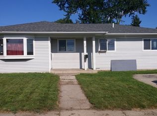 227 S Kennedy Dr, Carpentersville, IL 60110