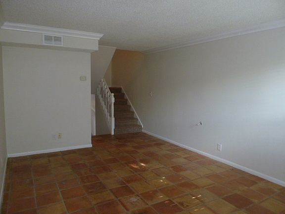 5th image of 4516 La Capri Ct