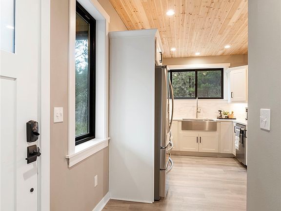 4th image of 1218 Pebble Beach Court