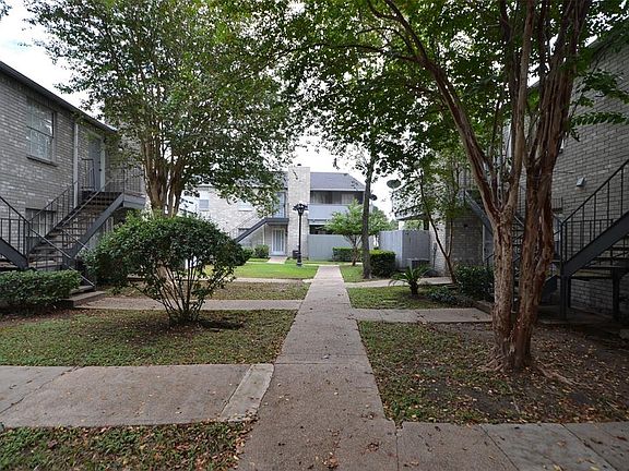 2nd image of 9700 Leawood Blvd APT 1311