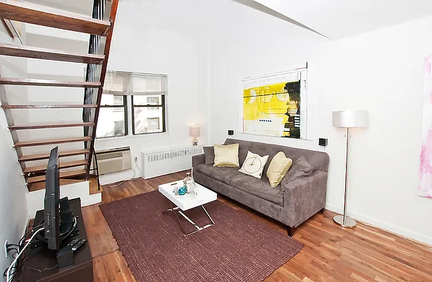 Rented by NOVO | media 77