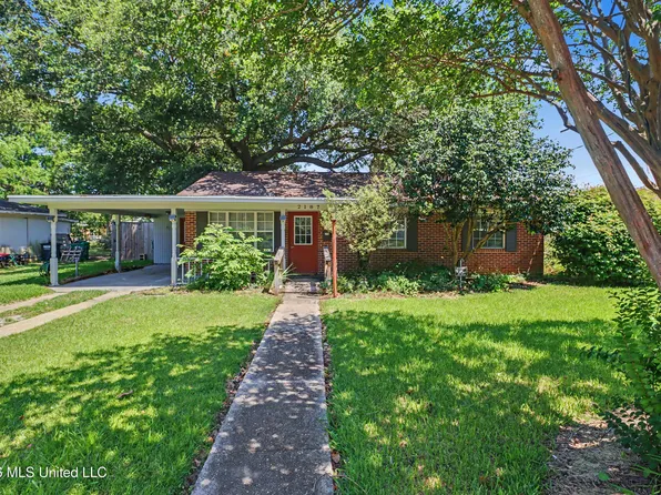 2187 Collins Blvd, Gulfport, MS 39507