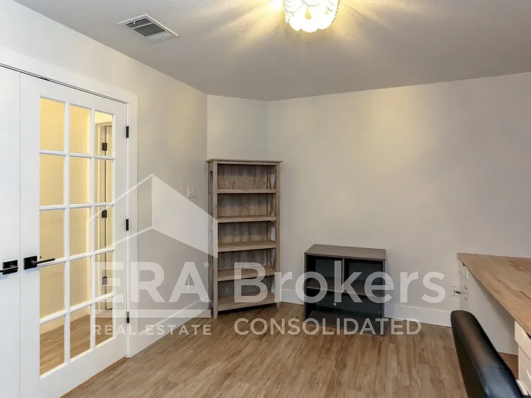 6110 Melanie Dr — Photo 9