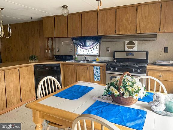 5th image of 6 Wagon Wheel Ln #14868