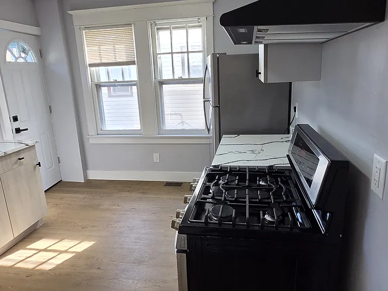 1424 Hamilton Ave — Photo 32