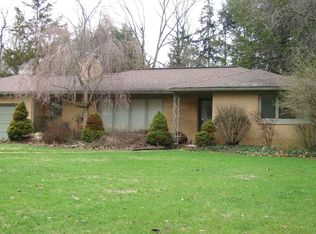 1325 Austscot Dr, Jackson, MI 49203