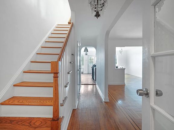 3rd image of 3333 Pearsall Ave #B