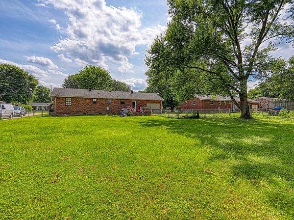 2nd image of 114 Brooklawn Dr
