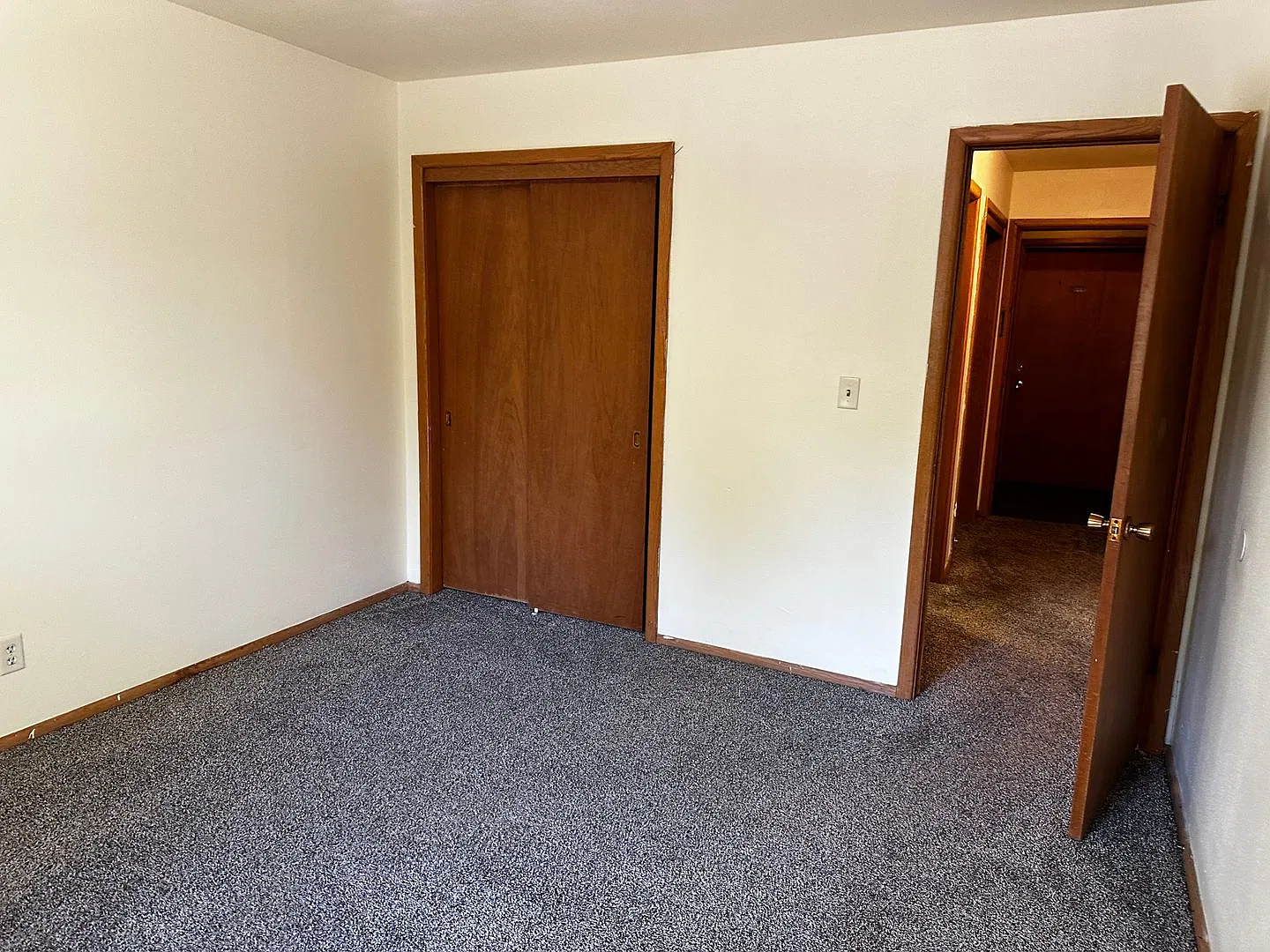 309 E. Memorial Dr — Photo 4