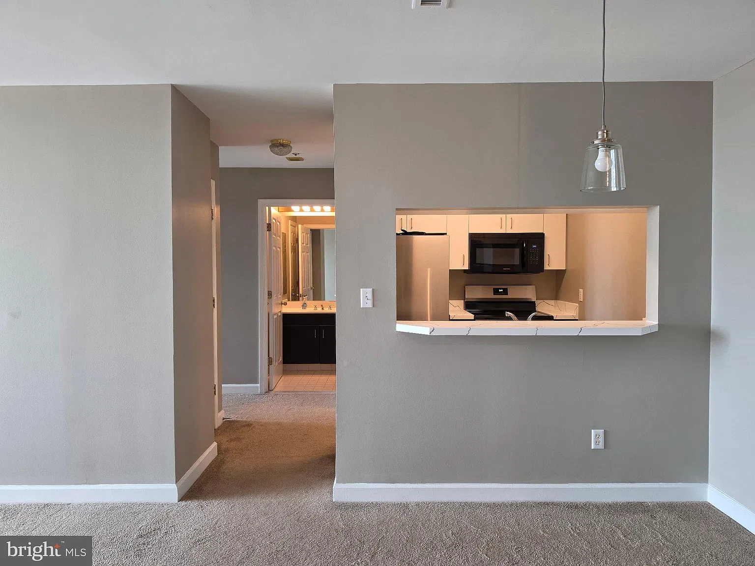 1 bed, 1.0 bath, 856 sqft, $2,200 — Photo 3