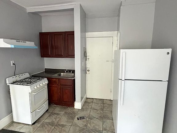 4th image of 93 Milford Ave APT 4B