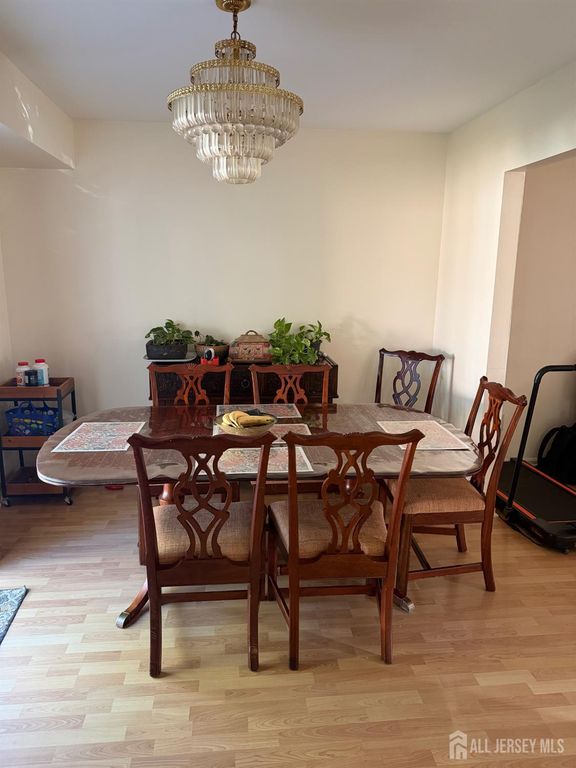 36 Netherwood Cir, Edison, NJ - View 6