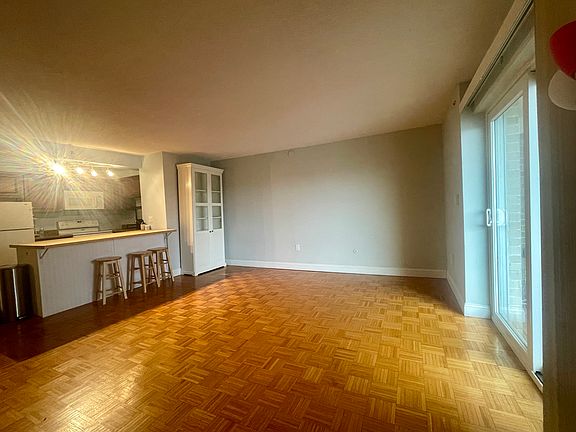 2nd image of 1025 Hancock St APT 8G