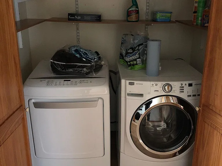 230 Laurel Ave — Photo 4