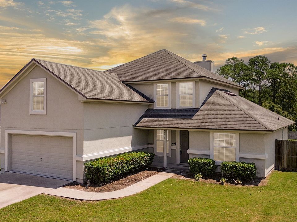 1st image of 2569 Royal Pointe Dr