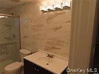 29 B Deer Park Ave #B — Photo 6