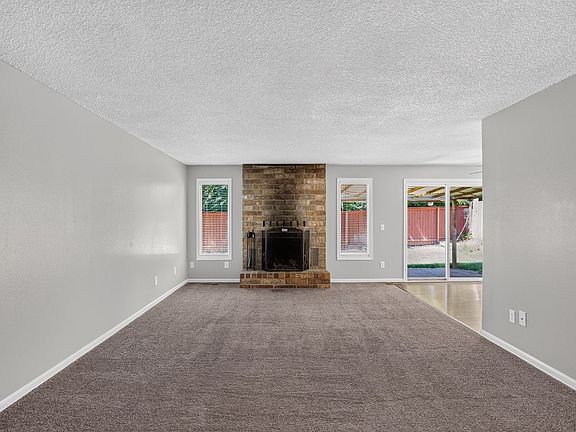 3rd image of 785 SW Bella Vista Pl