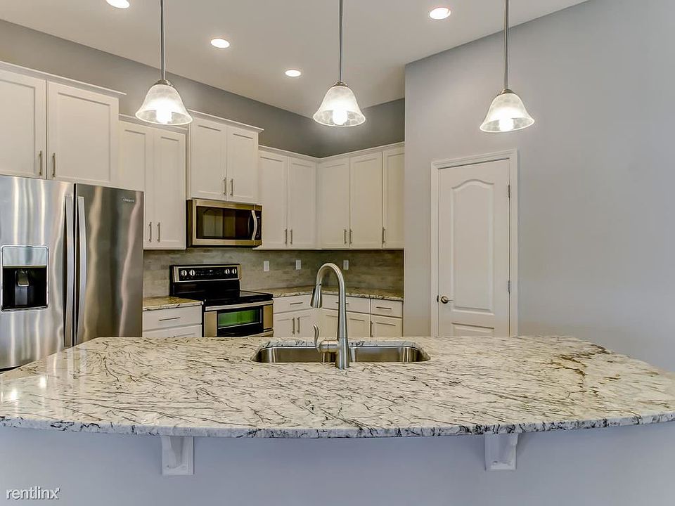 1st image of 415 Samara Lakes Pkwy