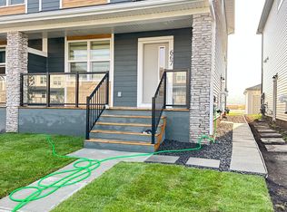 667 Wolf Willow Blvd SE #667, Calgary, AB T2X 5P9