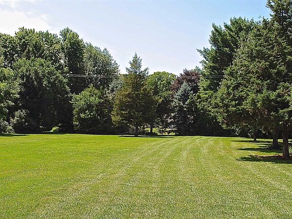 5th image of 8815 Tamarack Dr