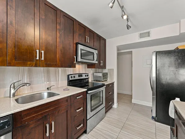 3751 ENVIRON Boulevard #244, Lauderhill, FL 33319
