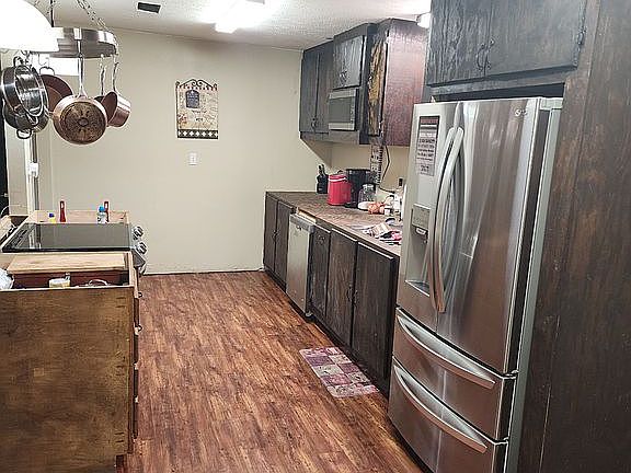 5th image of 22 Whitley Dr