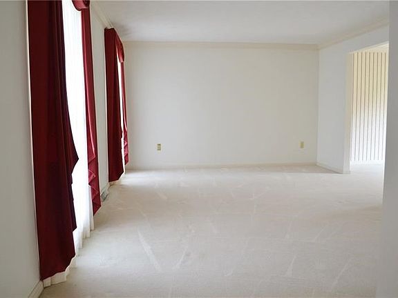 2nd image of 6941 Berkshire Dr