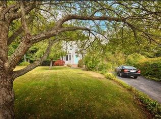 9 Lillypond Ln, Halifax, MA 02338