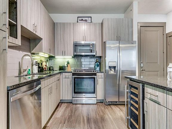 3rd image of 120 W Cityline Dr #Id1035230p