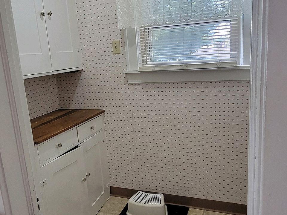 1st image of 150 Park St #2