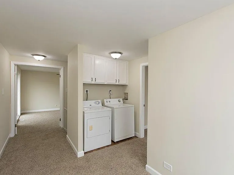 2231 Glenview Ct #143 — Photo 11