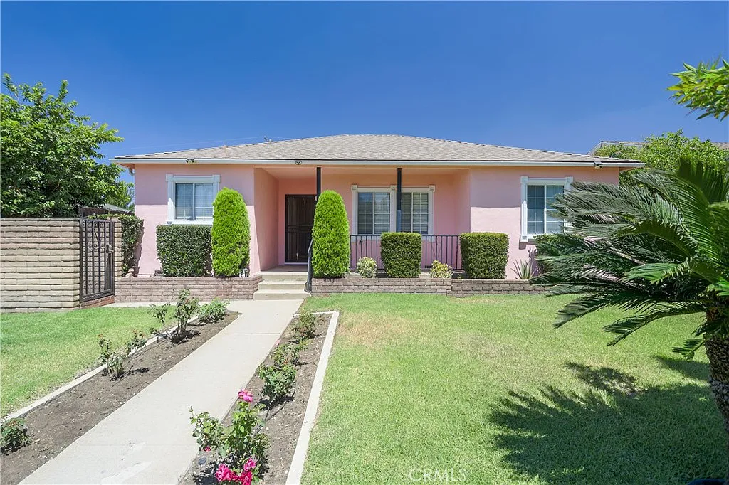 4 bed, 1719 sqft, $4,500 — Photo 1