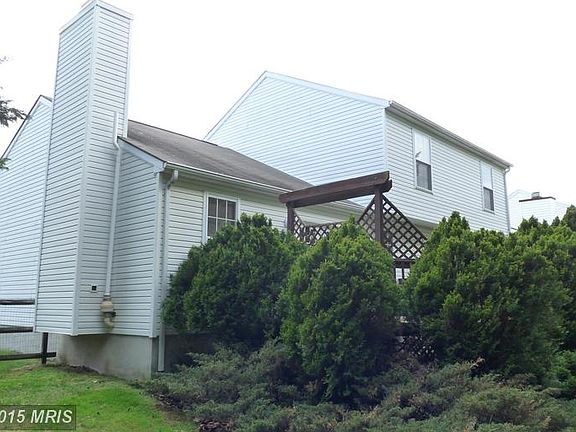 4th image of 704 High Pasture Dr
