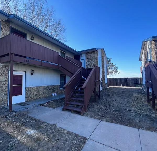 1441 N Smith Ct #4 — Photo 1