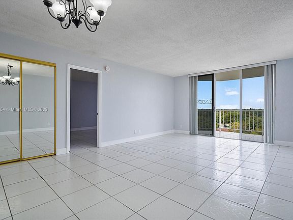 2nd image of 16740 NE 9th Ave APT 601