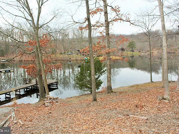 2nd image of 1245 Lakeside Dr