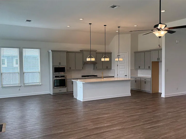 352 Olympic Park Dr — Photo 11