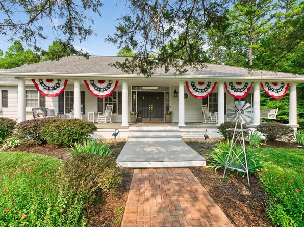 1089 Broken Island Rd, Palmyra, VA 22963